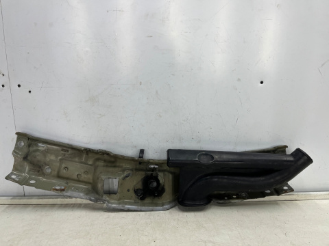 Pas przedni Opel Meriva A 03-10r. wzmocnienie górne ramka zamek maski 93301874