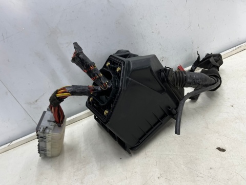 Skrzynka bezpieczników Opel Meriva A 03-10r. 1.4b benzyna pokrywa skrzynki zaślepka obudowa 13144736