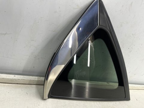 Szyba boczna Mazda CX-5 II CX5 II 17r.- trójkąt karoseryjna prawa tylna prawy tył oryginalna