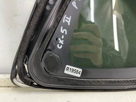 Szyba boczna Mazda CX-5 II CX5 II 17r.- trójkąt karoseryjna prawa tylna prawy tył oryginalna