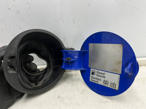 Klapka wlewu paliwa Skoda Fabia I 6y 99-08r. kod koloru 4402 niebieski 6y6809857b