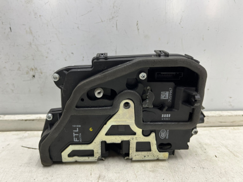 Zamek drzwi BMW E60 E61 E63 E64 E65 X5 E70 X6 E71 E81 E82 X3 E83 X1 E84 E90 E92 lewy przedni zamek drzwi 7pin lewy przód 7059967