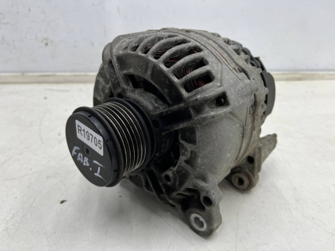 Alternator VW Golf Caddy Polo Passat Audi A3 8L A2 Leon Arosa Cordoba IBIZA Fabia Octavia 045903023a 0124515022