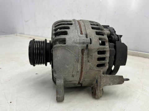 Alternator VW Golf Caddy Polo Passat Audi A3 8L A2 Leon Arosa Cordoba IBIZA Fabia Octavia 045903023a 0124515022