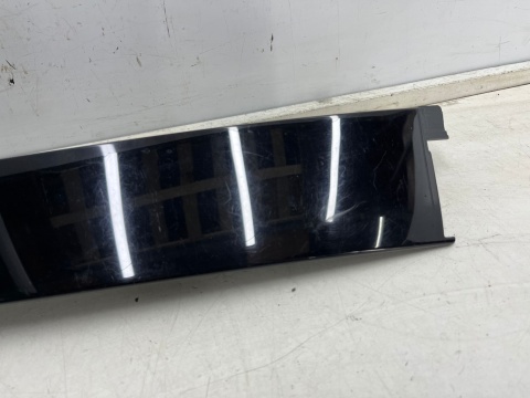 Listwa Ford C-Max MK2 + Grand Ford C-Max MK2 10-19r. Prawa przednia środkowa nakładka osłona słupka drzwi przednich prawy przód