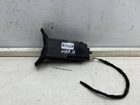 Siłownik klapki paliwa Opel Meriva A 03-10r. silniczek klapki wlewu 13224654