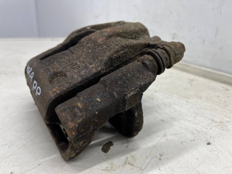 Zacisk hamulcowy Opel Meriva A 03-10r. PRAWY przedni jarzmo prawy przód