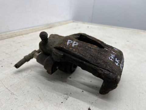 Zacisk hamulcowy VW Golf IV V VI Polo III IV Audi A3 8l 8p Leon I II Ibiza III IV Fabia Octavia Caddy 3 prawy przedni jarzmo 