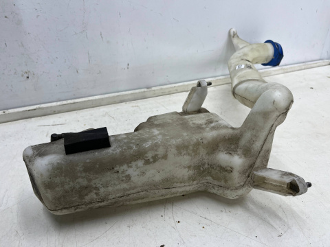 Zbiorniczek spryskiwaczy VW Polo 4 IV 9n Ibiza 3 III 6L Cordoba II Fabia I 99-08r. jedna pompka silniczek 6q0955453