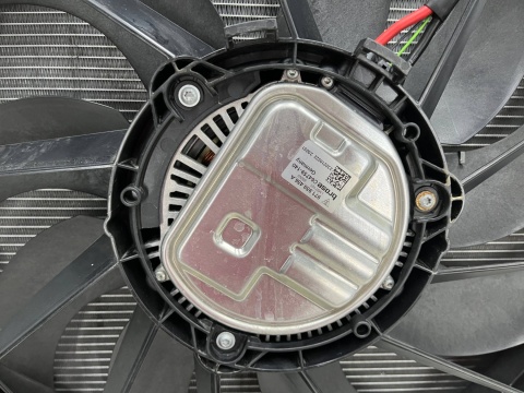 Chłodnica wody Porsche Panamera II 971 16-23r. chłodnica klimatyzacji wentylator wiatrak KOMPLET 