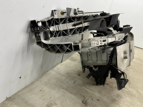 Pas przedni Ford C-Max CMax Mk1 LIFT 06-10r. benzyna z wiatrakiem chłodnicami wody klimy belka zderzaka okular wzmocnienie