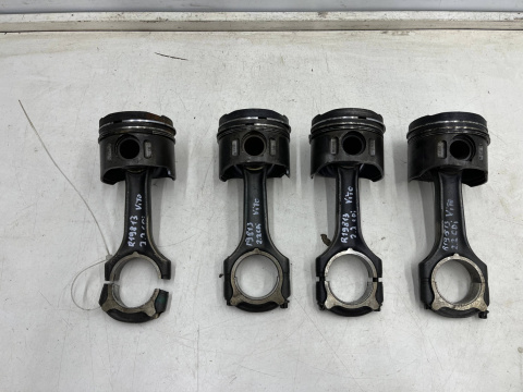 Tłok Mercedes Sprinter Vito 2.2 CDI 150km. korbowód kod silnika 6110110501