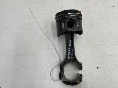 Tłok Mercedes Sprinter Vito 2.2 CDI 150km. korbowód kod silnika 6110110501