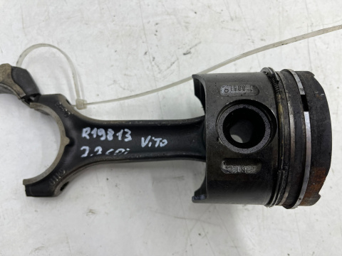 Tłok Mercedes Sprinter Vito 2.2 CDI 150km. korbowód kod silnika 6110110501