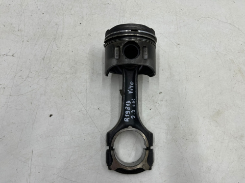 Tłok Mercedes Sprinter Vito 2.2 CDI 150km. korbowód kod silnika 6110110501