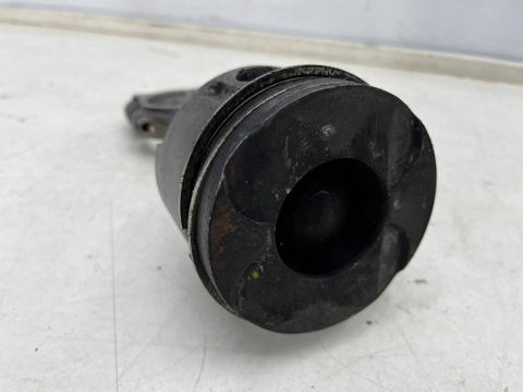 Tłok Mercedes Sprinter Vito 2.2 CDI 150km. korbowód kod silnika 6110110501