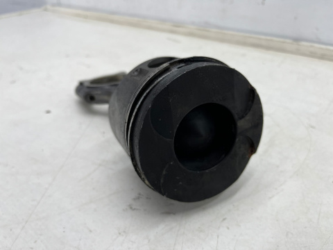 Tłok Mercedes Sprinter Vito 2.2 CDI 150km. korbowód kod silnika 6110110501