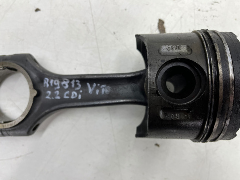 Tłok Mercedes Sprinter Vito 2.2 CDI 150km. korbowód kod silnika 6110110501