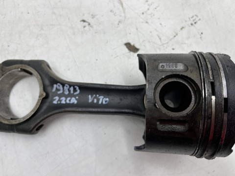 Tłok Mercedes Sprinter Vito 2.2 CDI 150km. korbowód kod silnika 6110110501