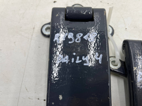 Zawias drzwi Iveco Daily 4 IV 14r.- zawiasy 180 stopni lewych prawych tylnych drzwi bagażnika otwieranych prawy lewy tył KOMPLE