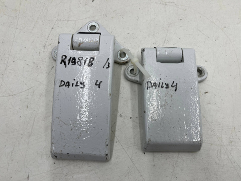 Zawias drzwi Iveco Daily 4 IV 14r.- zawiasy 180 stopni lewych prawych tylnych drzwi bagażnika otwieranych prawy lewy tył KOMPLE