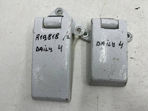 Zawias drzwi Iveco Daily 4 IV 14r.- zawiasy 180 stopni lewych prawych tylnych drzwi bagażnika otwieranych prawy lewy tył KOMPLE