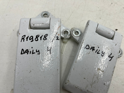 Zawias drzwi Iveco Daily 4 IV 14r.- zawiasy 180 stopni lewych prawych tylnych drzwi bagażnika otwieranych prawy lewy tył KOMPLE