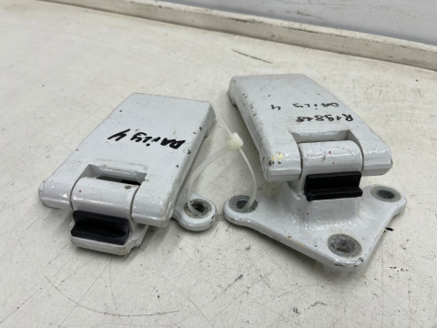 Zawias drzwi Iveco Daily 4 IV 14r.- zawiasy 180 stopni lewych prawych tylnych drzwi bagażnika otwieranych prawy lewy tył KOMPLE