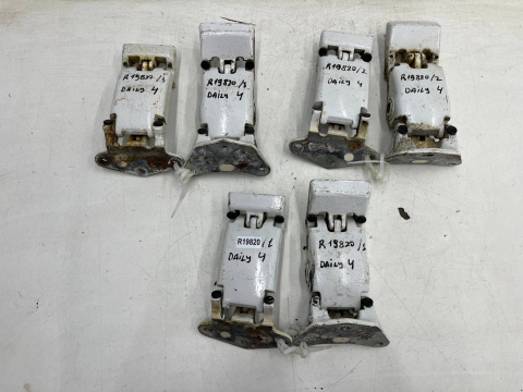 Zawias drzwi Iveco Daily 4 IV 14r.- zawiasy 270 stopni lewych prawych tylnych drzwi bagażnika otwieranych prawy lewy tył KOMPLE