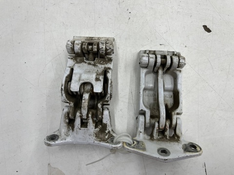 Zawias drzwi Iveco Daily 4 IV 14r.- zawiasy 270 stopni lewych prawych tylnych drzwi bagażnika otwieranych prawy lewy tył KOMPLE