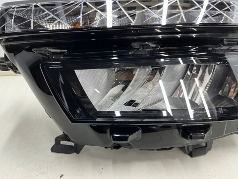 Lampa reflektor Skoda Kamiq 19-23r. LEWA przednia Full LED CRYSTAL LIGHTING 658941015