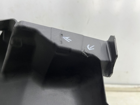 Osłona chłodnicy Porsche 911 VIII Porsche 992 19r.- PRAWY wlot kierownica powietrza chłodnicy wody 992145928b