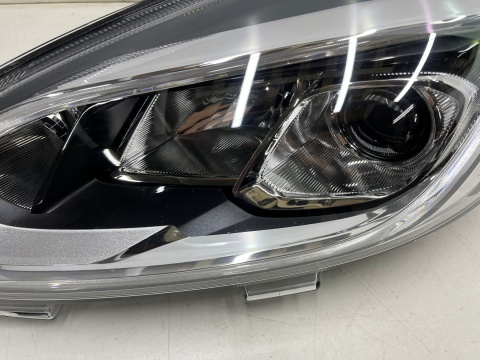 Lampa reflektor Ford Fiesta VII MK8 16-21r. LEWA przednia soczewka z LED + H1 lewy przód Europa oryginalna l1bb-13e015-ce
