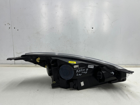 Lampa reflektor Ford Fiesta VII MK8 16-21r. LEWA przednia soczewka z LED + H1 lewy przód Europa oryginalna l1bb-13e015-ce