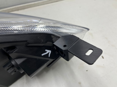Lampa reflektor Ford Fiesta VII MK8 16-21r. LEWA przednia soczewka z LED + H1 lewy przód Europa oryginalna l1bb-13e015-ce