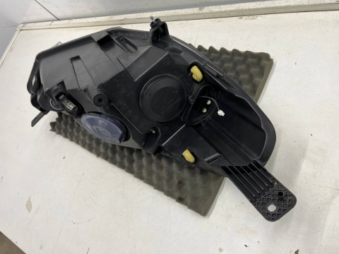 Lampa reflektor Ford Fiesta VII MK8 16-21r. LEWA przednia soczewka z LED + H1 lewy przód Europa oryginalna l1bb-13e015-ce