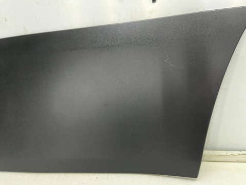 Listwa Iveco Daily 4 IV 14r.- prawa przednia dolna nakładka drzwi pasażera prawy przód 5801808059 5801808067