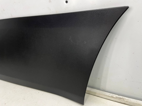 Listwa Iveco Daily 4 IV 14r.- prawa przednia dolna nakładka drzwi pasażera prawy przód 5801808059 5801808067