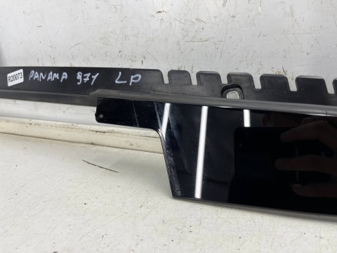 Listwa Porsche Panamera II 971 16-23r. LEWA przednia nakładka osłona słupka drzwi przednich lewy przód 971853183a