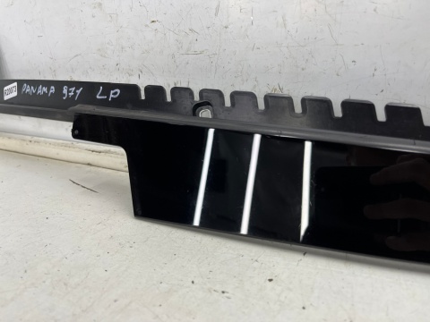 Listwa Porsche Panamera II 971 16-23r. LEWA przednia nakładka osłona słupka drzwi przednich lewy przód 971853183a