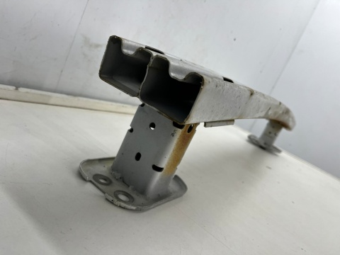 Belka zderzaka Nissan Juke 2 II F16 2019- tylne wzmocnienie 85030-6PA0A