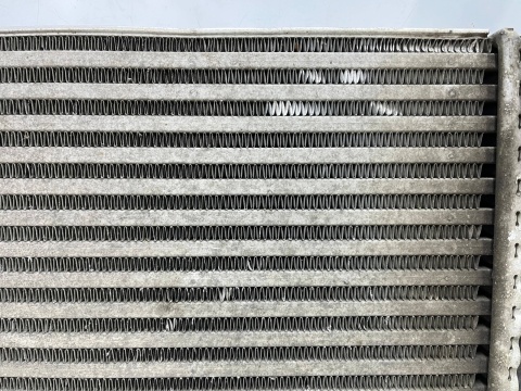 Chłodnica intercoolera Vw Touareg I 7L Touareg II 7p5 Audi Q7 I 4L Porsche Cayenne I 955 Cayenne II 92a powietrza 7p0145804a