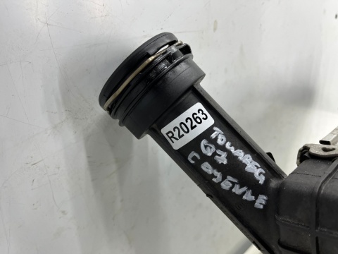 Chłodnica intercoolera Vw Touareg I 7L Touareg II 7p5 Audi Q7 I 4L Porsche Cayenne I 955 Cayenne II 92a powietrza 7p0145804a