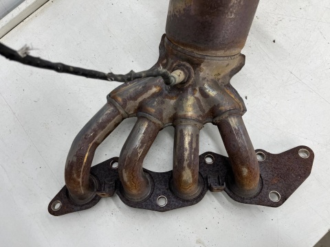 Kolektor wydechowy Ford C-Max MK1 CMax Mk1 Ford Focus MK2 03-10r. 2.0b Benzyna katalizator pełny siatka 4m51-5f297-ra t2a1a