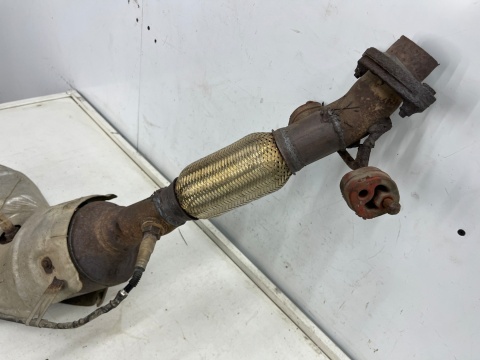 Kolektor wydechowy Ford C-Max MK1 CMax Mk1 Ford Focus MK2 03-10r. 2.0b Benzyna katalizator pełny siatka 4m51-5f297-ra t2a1a