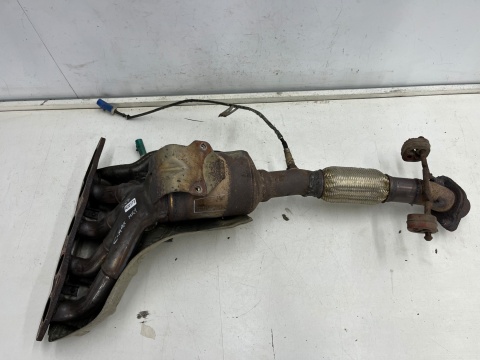 Kolektor wydechowy Ford C-Max MK1 CMax Mk1 Ford Focus MK2 03-10r. 2.0b Benzyna katalizator pełny siatka 4m51-5f297-ra t2a1a