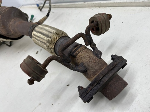 Kolektor wydechowy Ford C-Max MK1 CMax Mk1 Ford Focus MK2 03-10r. 2.0b Benzyna katalizator pełny siatka 4m51-5f297-ra t2a1a