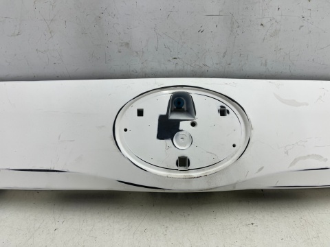 Listwa Toyota Prius+ Pruis Plus 11-21r. blenda nakładka dolna otwierania klapy bagażnika podświetlenie tablicy 76801-47140