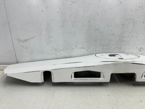 Listwa Toyota Prius+ Pruis Plus 11-21r. blenda nakładka dolna otwierania klapy bagażnika podświetlenie tablicy 76801-47140