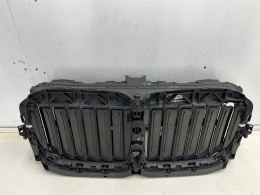 Pas przedni BMW X7 G07 18r.- wzmocnienie czołowe ramka atrapy grilla żaluzja kierownica powietrza oryginalna 22677510